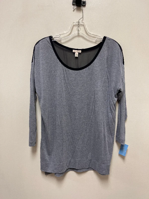 women's tops for those who want to elevate their everyday wear with chic and elegant piecesTop Long Sleeve By Gap In Navy, Size: M