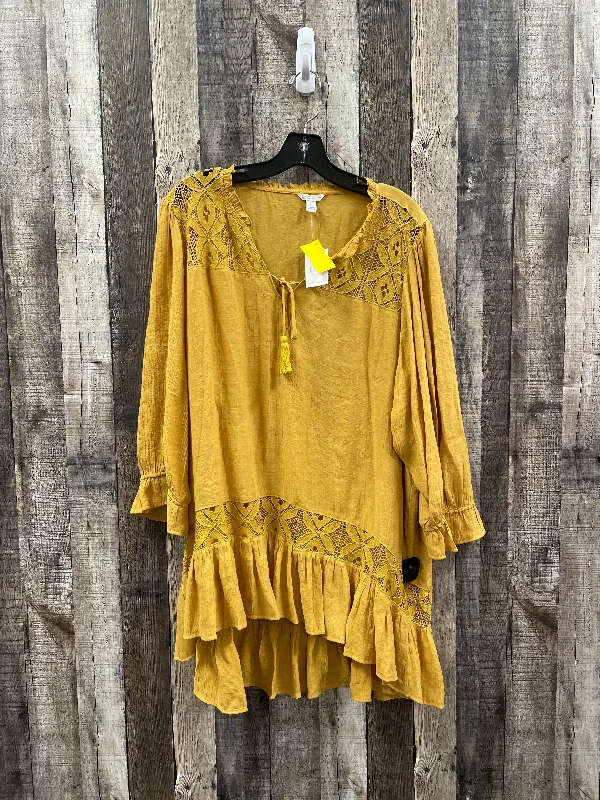 women's tops for summer festivalsTunic Long Sleeve By Cato In Gold, Size: Xl