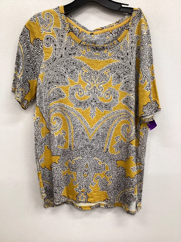 women's tops for those who want to add a touch of sophistication to their casual attireTop Short Sleeve By Chicos In Yellow, Size: S